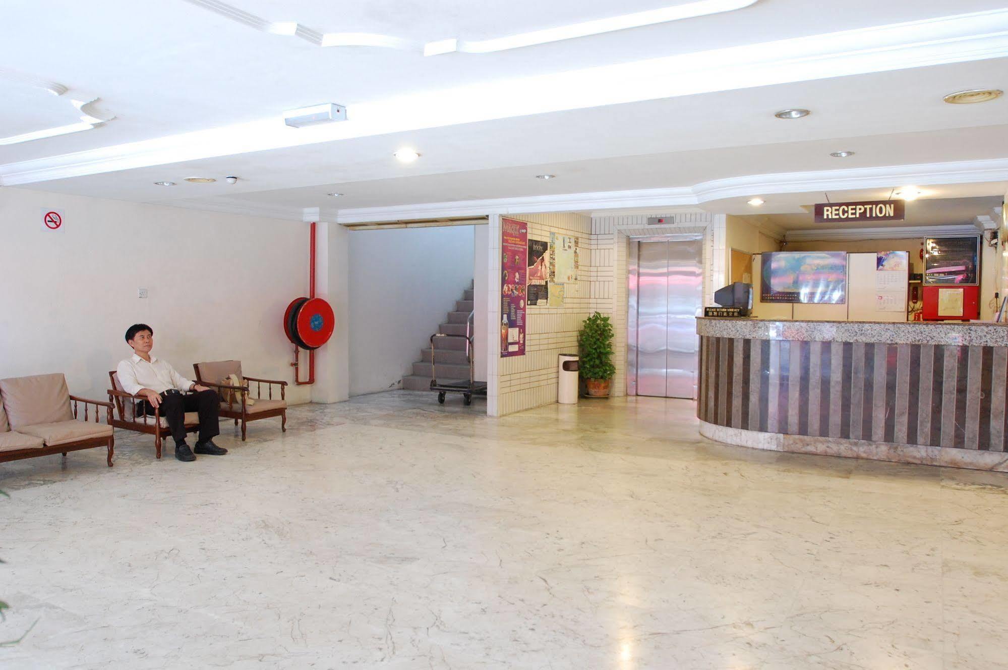 Super Oyo 979 Hua Kuok Inn Kuching Exterior photo